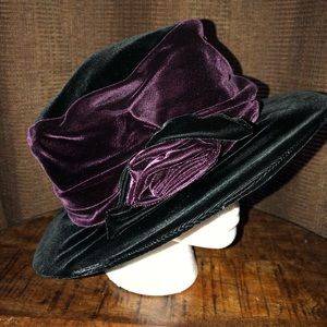 Vintage Velvet Plum Hat by Plaza Suites by Betmar
